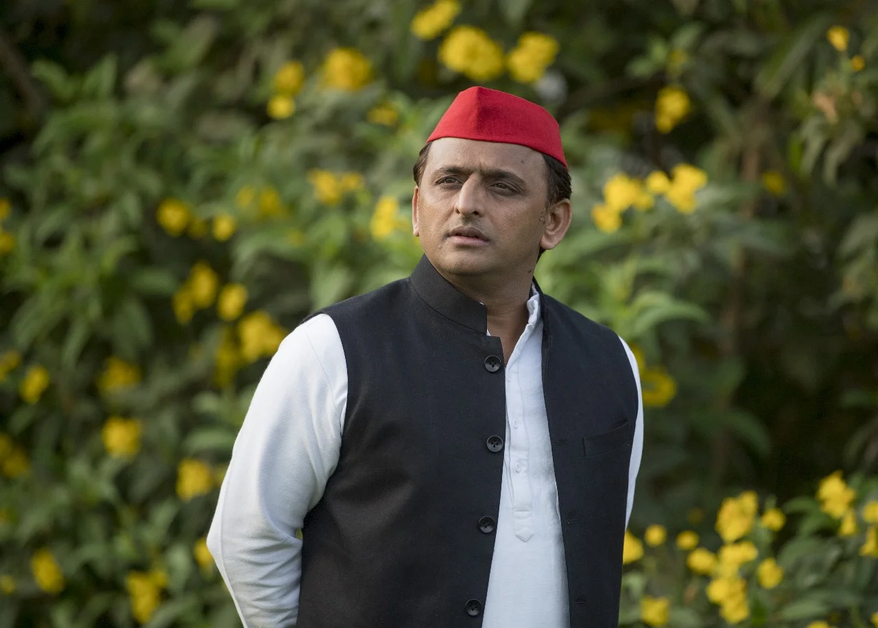 MR. AKHILESH YADAV